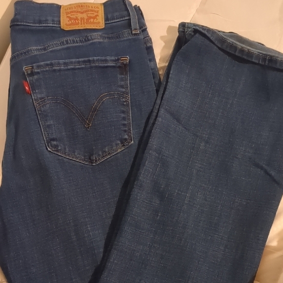 Women's Blue Jeans - Picture 3 of 3